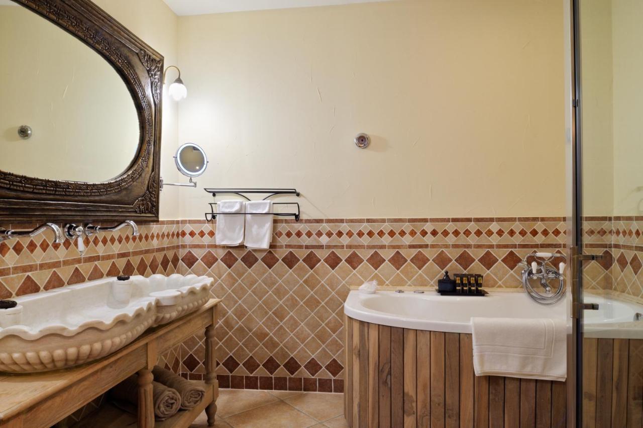 Hotel Demeure Loredana Saint-Florent  Ngoại thất bức ảnh